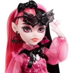 Monster High Draculaura Doll -Playland Shop GUEST 6ec3eafb 211e 4322 b540 12c484c913b6